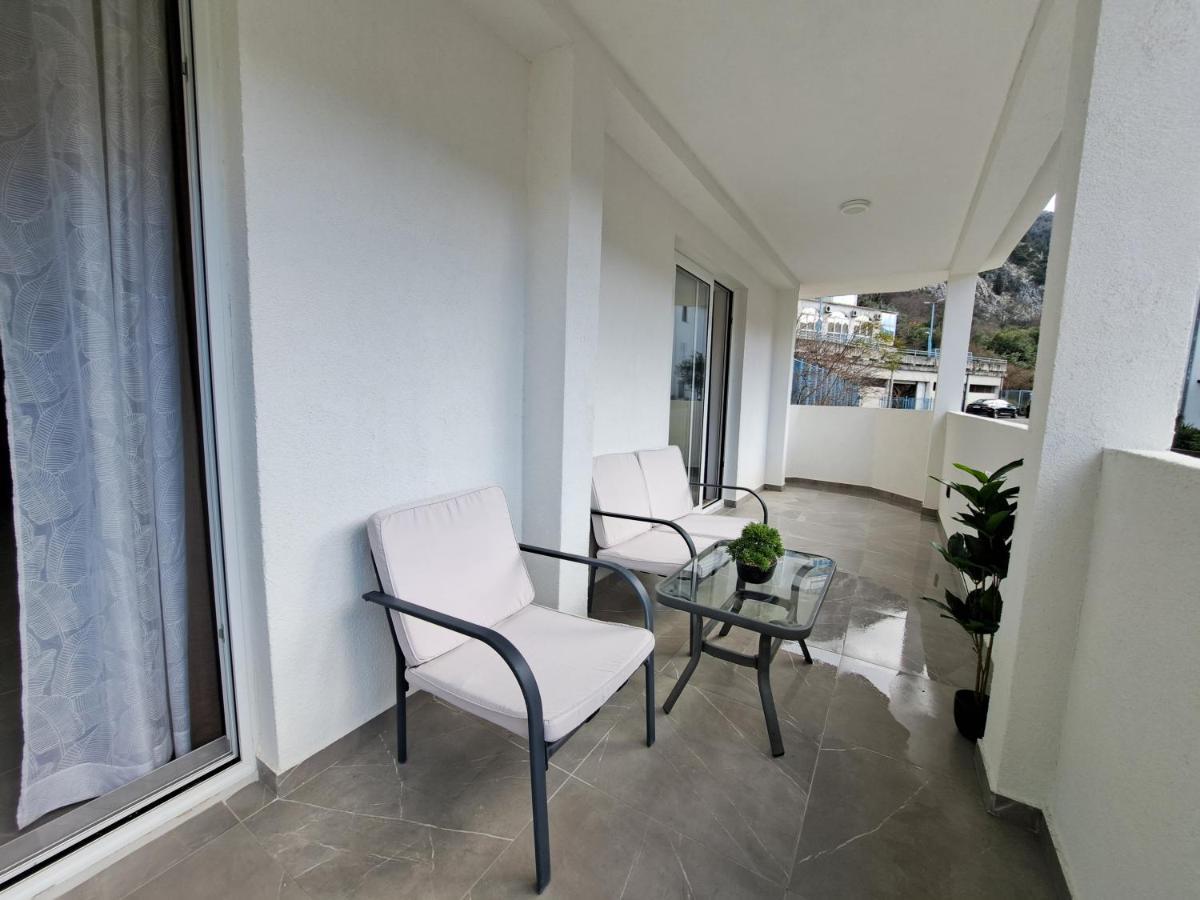 Paun Apartment Kotor Eksteriør billede