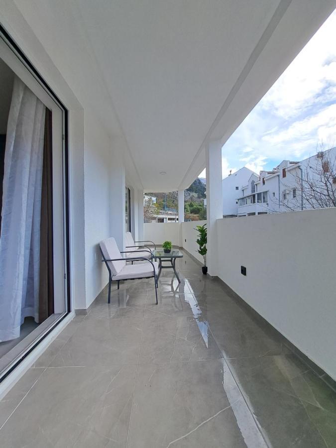 Paun Apartment Kotor Eksteriør billede