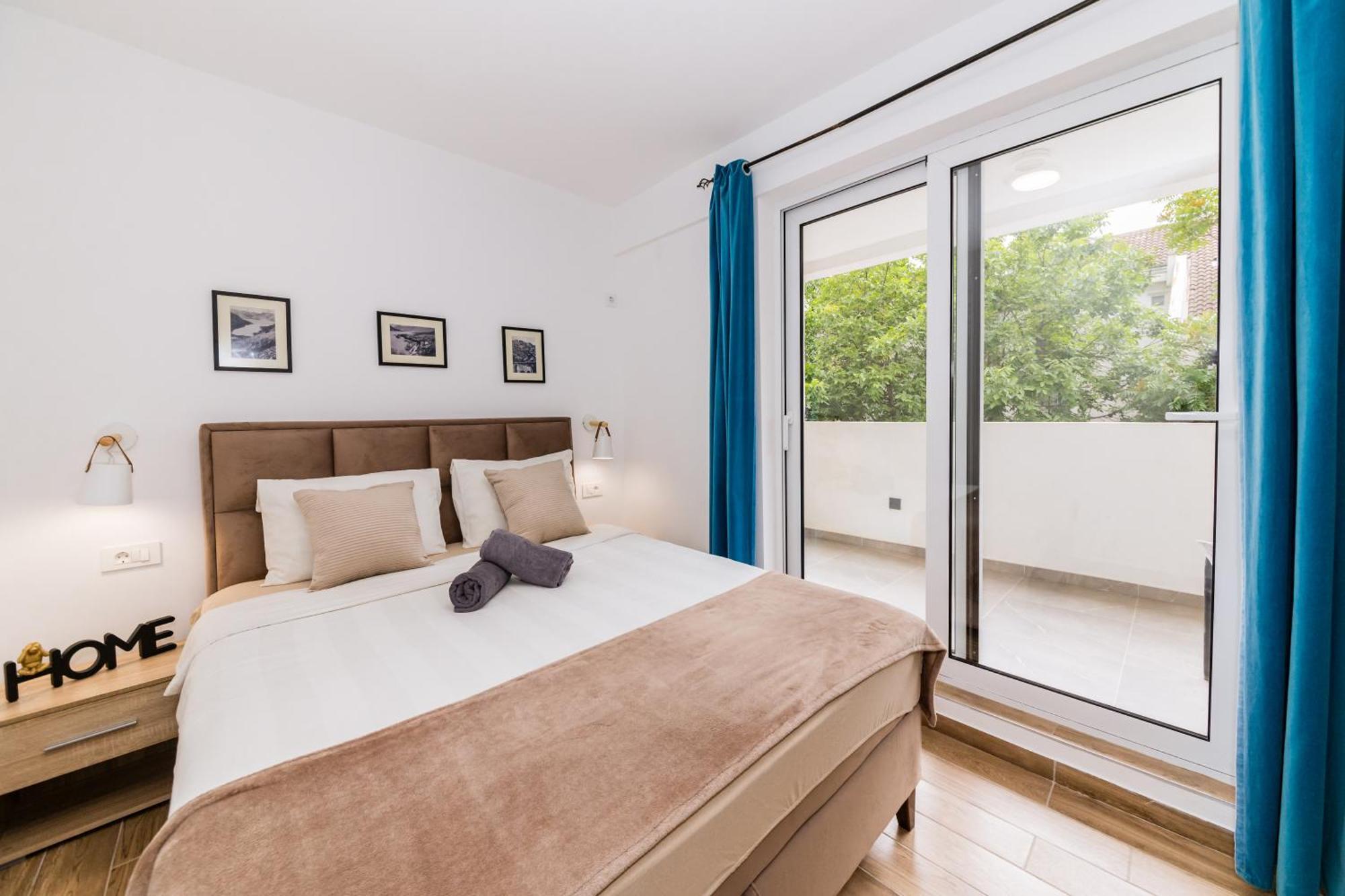 Paun Apartment Kotor Eksteriør billede
