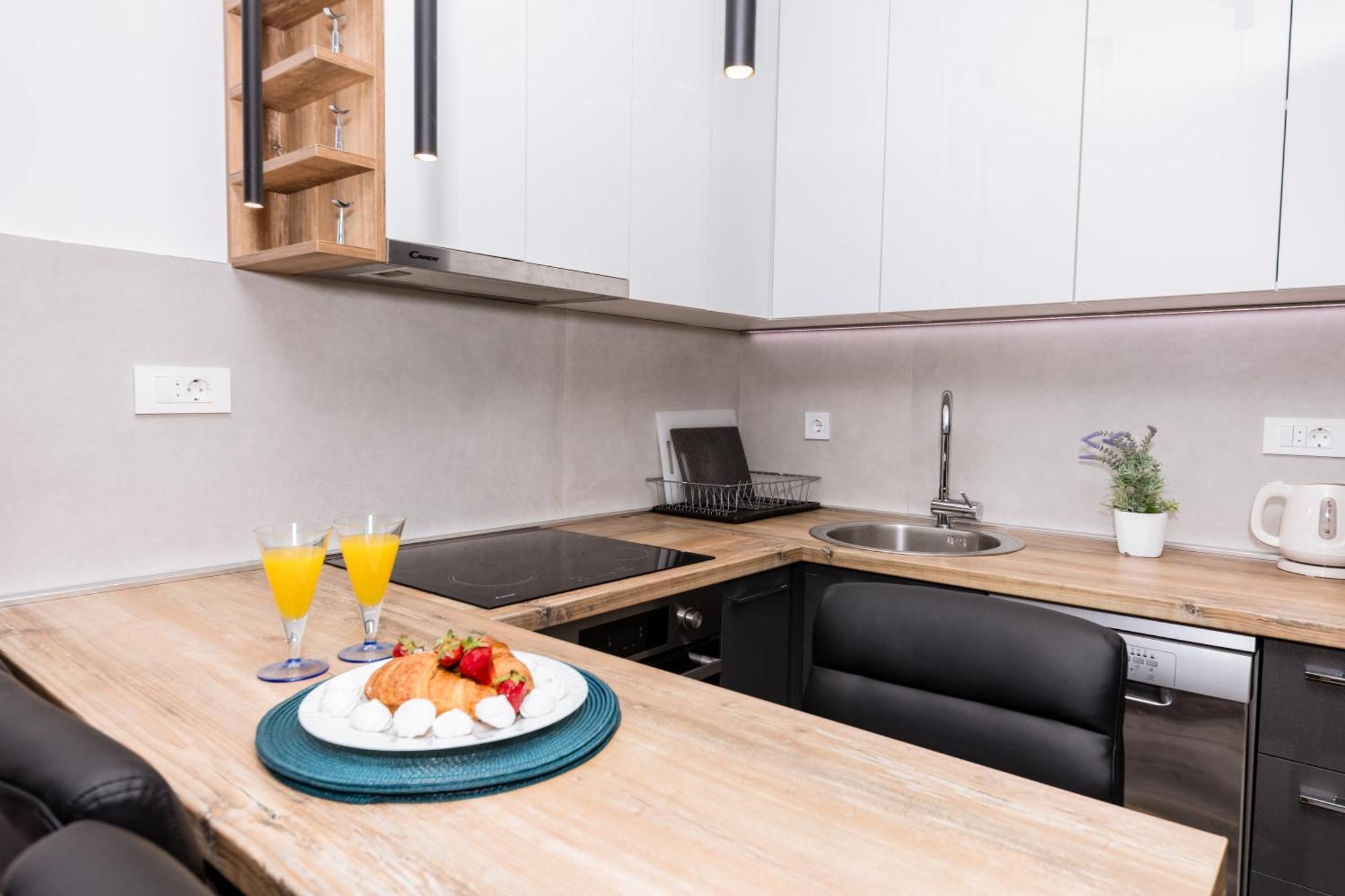 Paun Apartment Kotor Eksteriør billede
